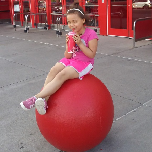 Meet your Posher, Andreya - Picture 1 of 1